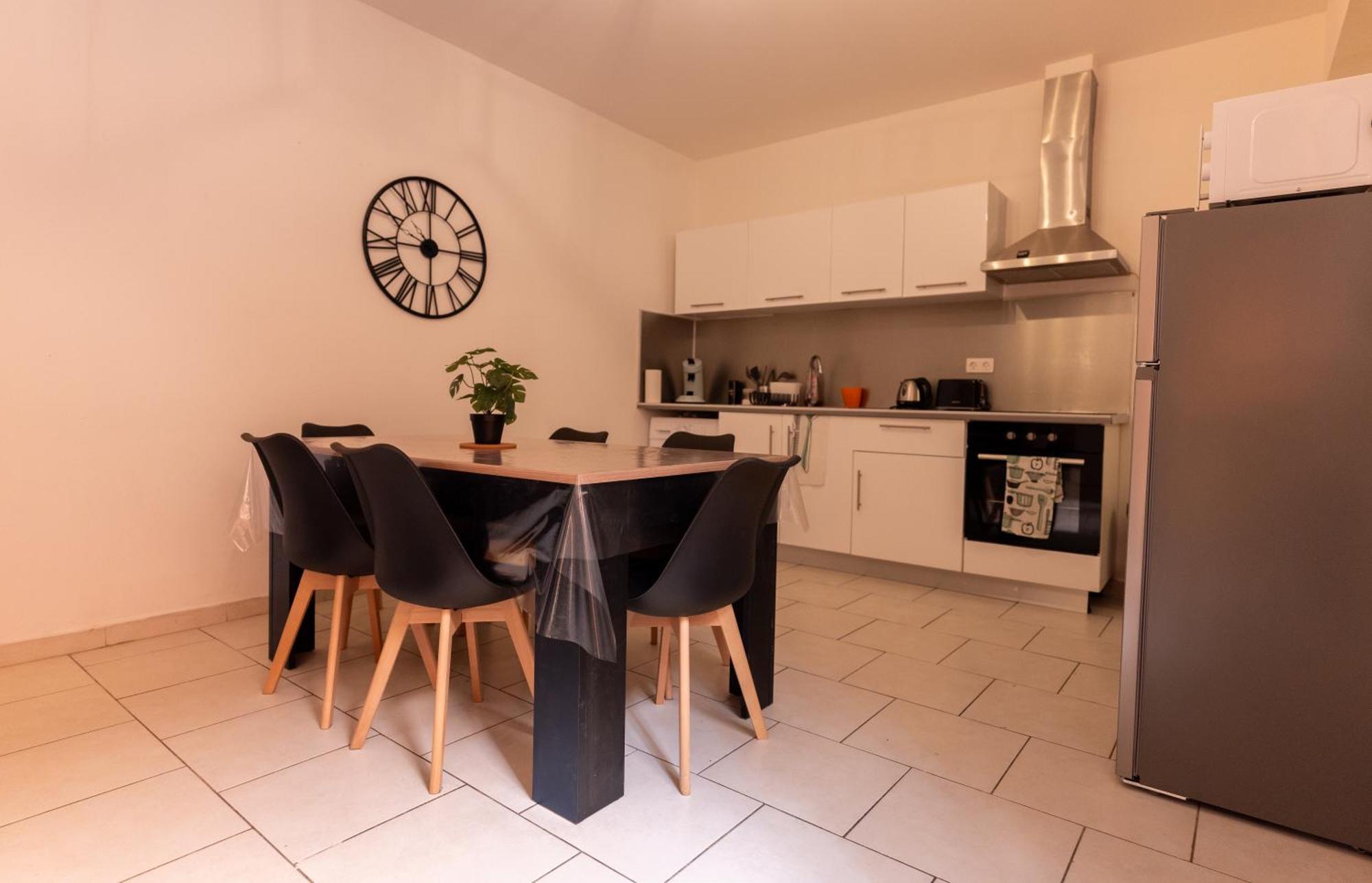 Appartement tout équipé 2 chambres à 15 min des plages 4 à 6 personnes Béziers Exterior foto