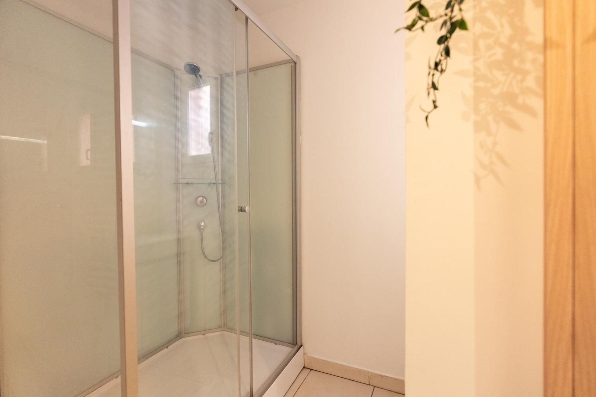 Appartement tout équipé 2 chambres à 15 min des plages 4 à 6 personnes Béziers Exterior foto