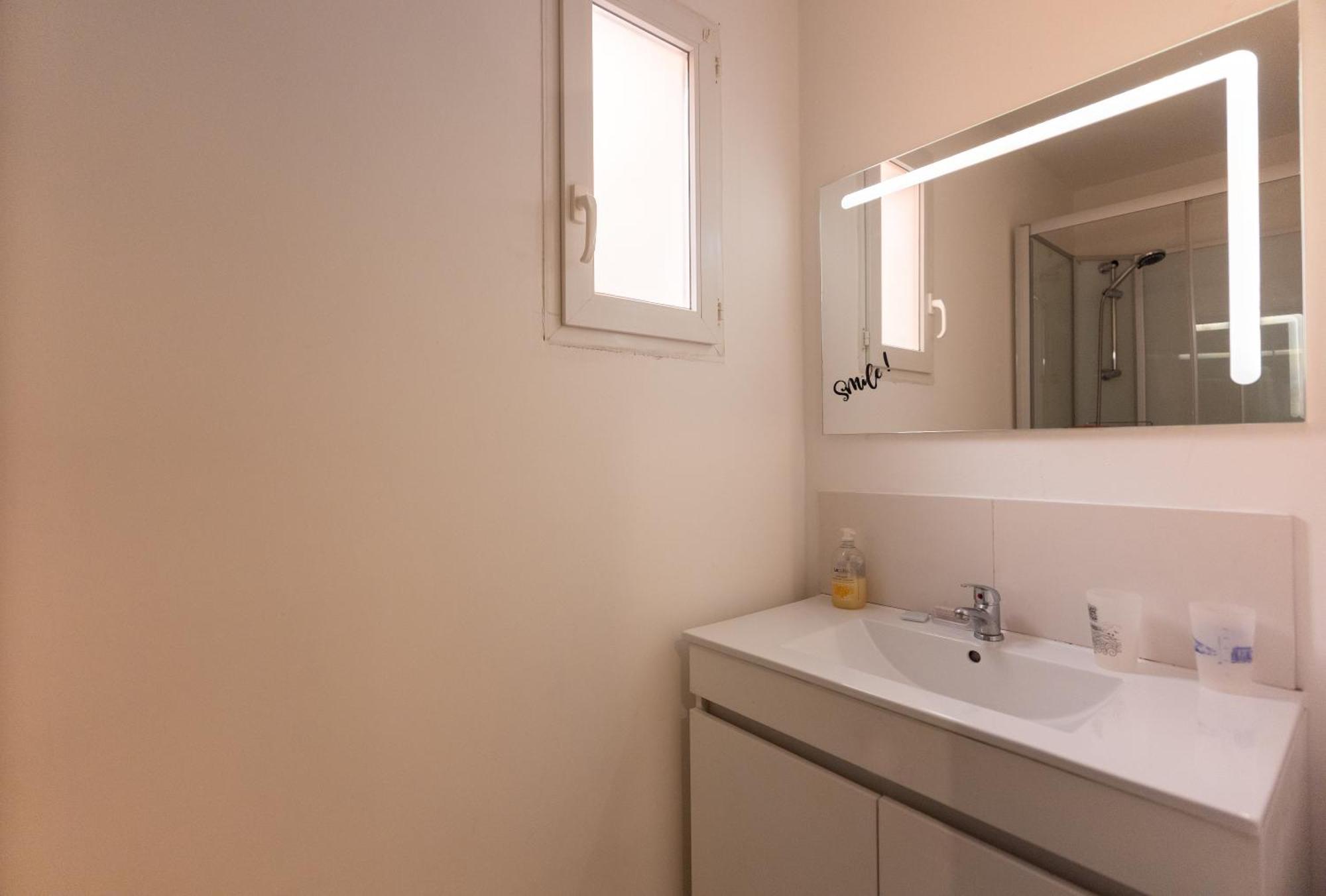 Appartement tout équipé 2 chambres à 15 min des plages 4 à 6 personnes Béziers Exterior foto